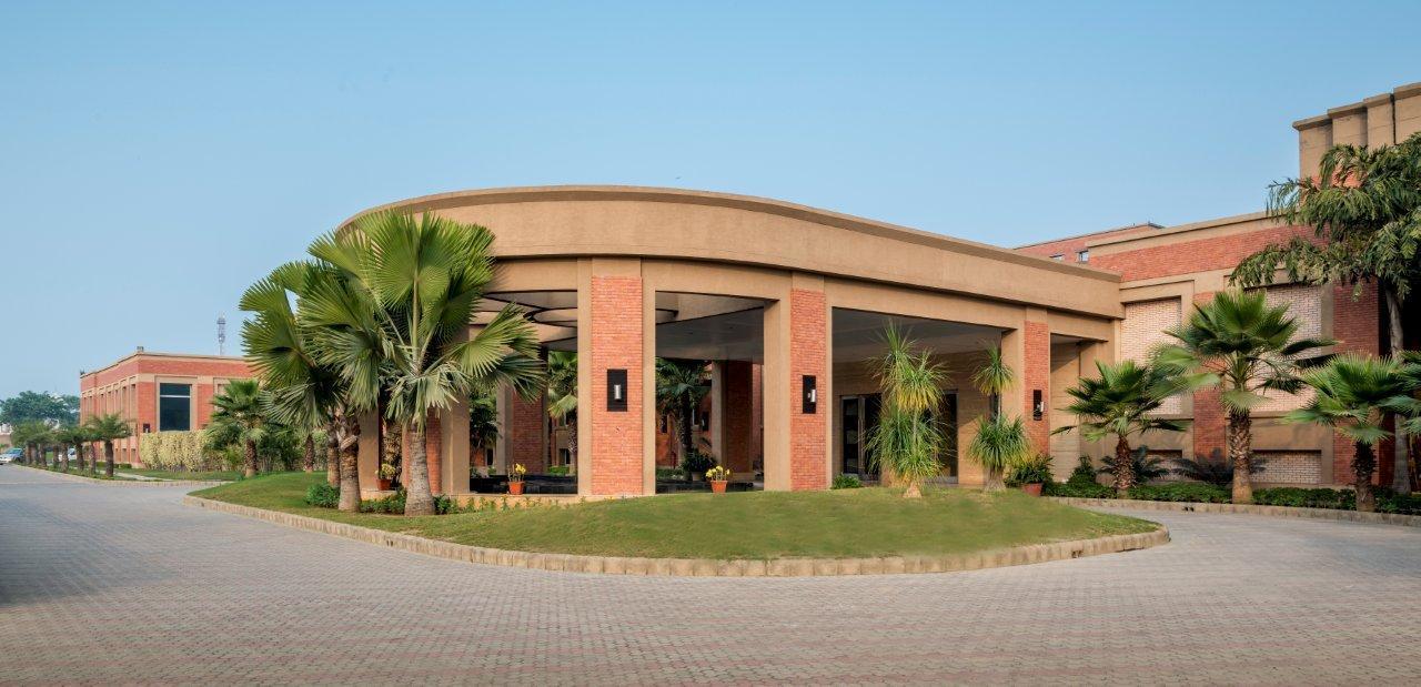 Aveda Hotel - Ludhiana Ngoại thất bức ảnh